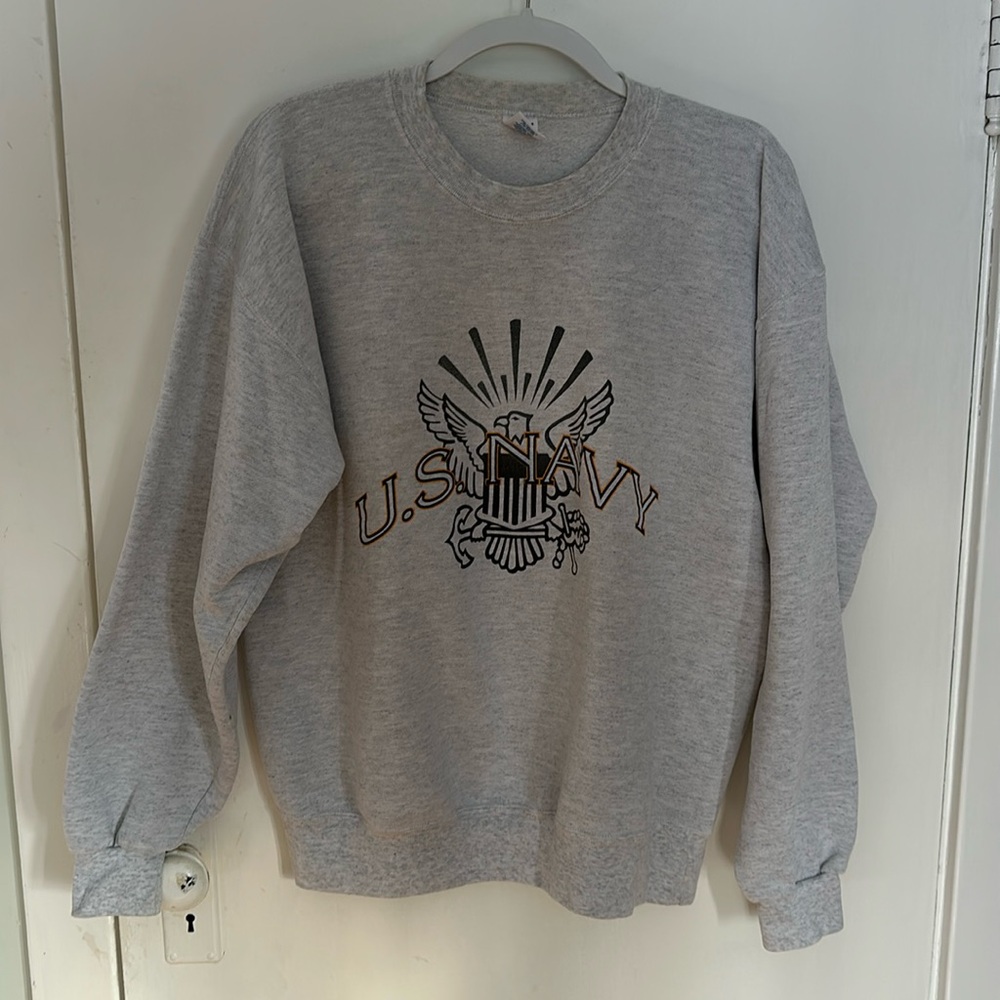 Vintage US Navy printed sweatshirt.